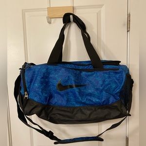 Nike Unisex Brasilia Training Duffel Bag (Never Used, Blue Patterned, Size Small